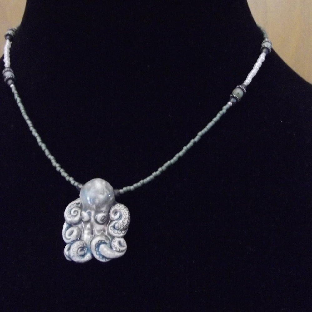 Octopus necklace - Picture 2 of 4